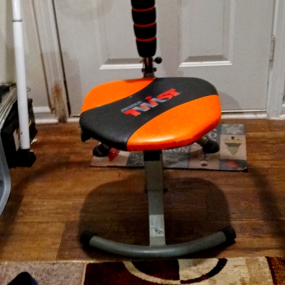 Twist exercise equipment - Picture 1 of 1